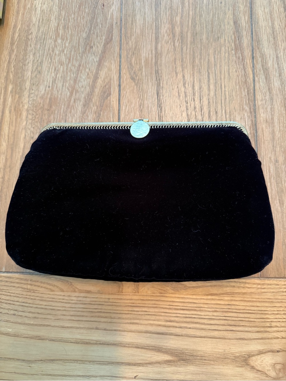Walborg Vintage Black Velvet Clutch Purse /Gold colored Frame made in Hong Kong